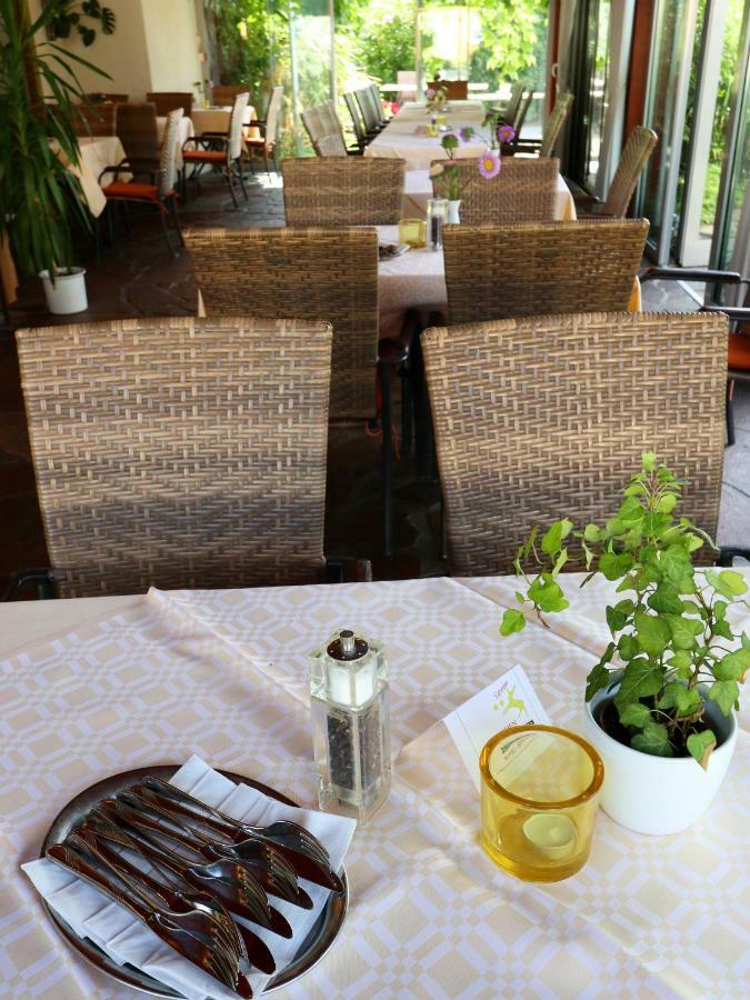 Hotel - Restaurant Hirschen - Werneths Landgasthof Beim Europa- Park Rust Rheinhausen Exteriör bild