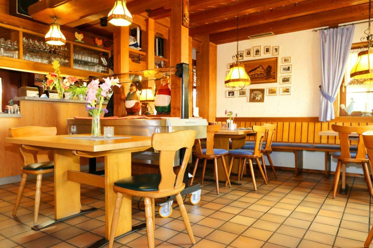 Hotel - Restaurant Hirschen - Werneths Landgasthof Beim Europa- Park Rust Rheinhausen Exteriör bild